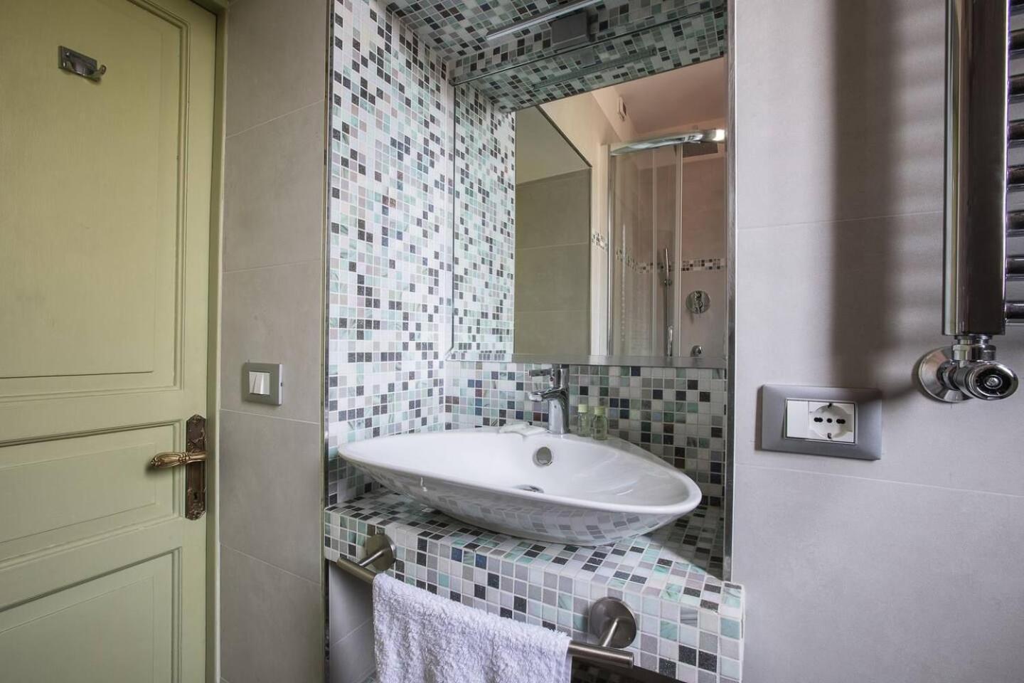 Crispi Deluxe 2 Bedroom Rome Bagian luar foto